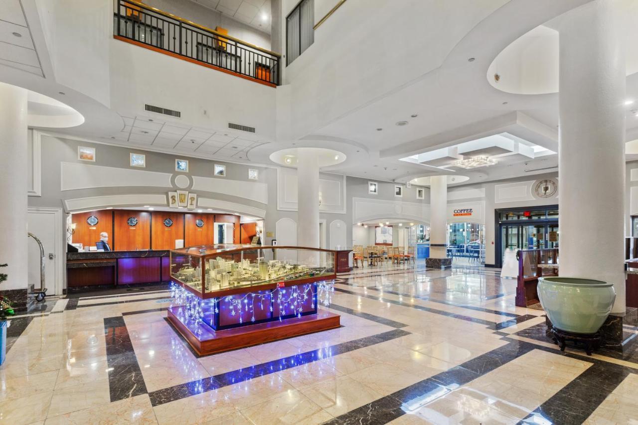 Hotel Wyndham Garden Baronne Plaza à La Nouvelle-Orléans Extérieur photo