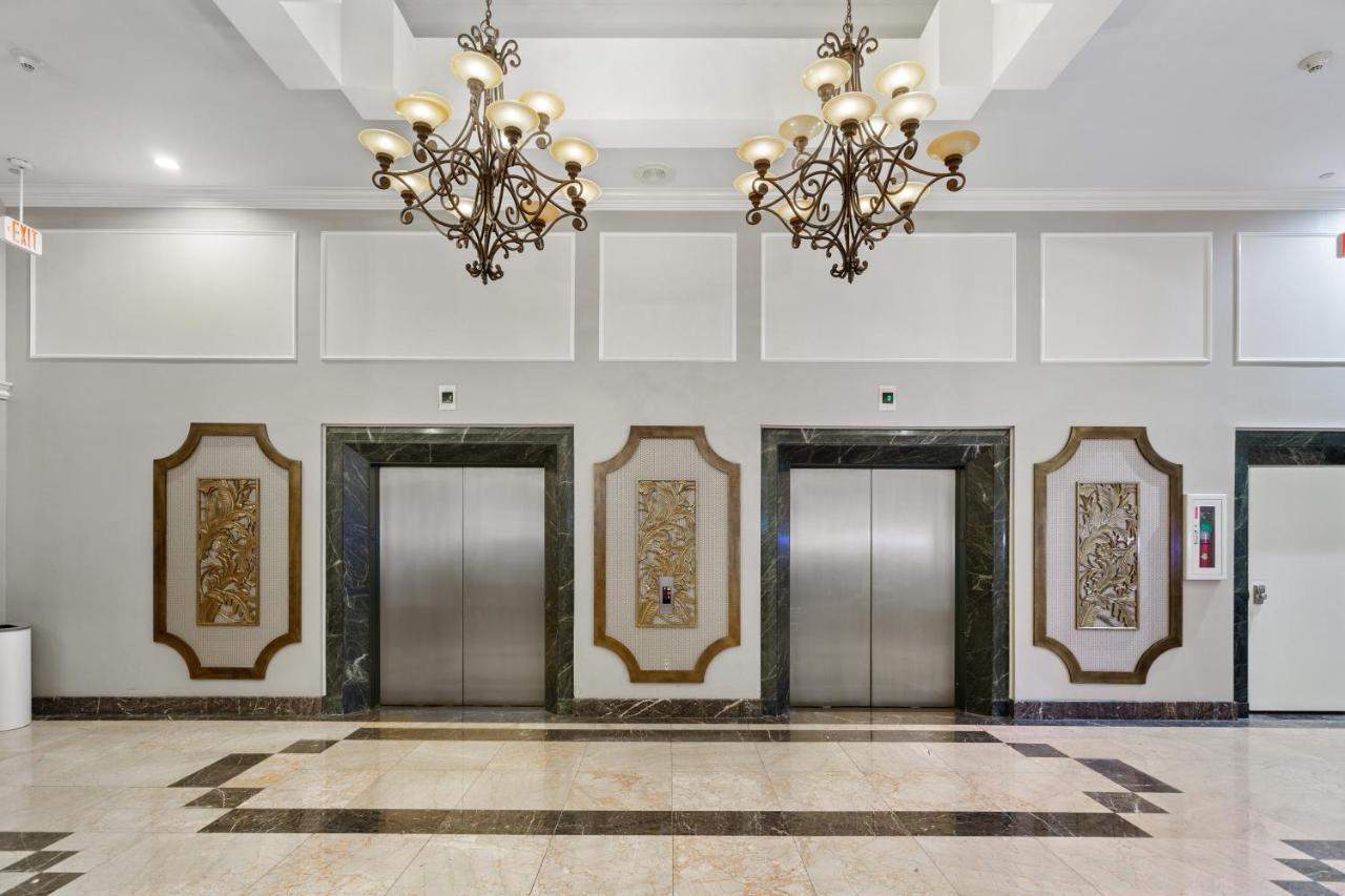 Hotel Wyndham Garden Baronne Plaza à La Nouvelle-Orléans Extérieur photo