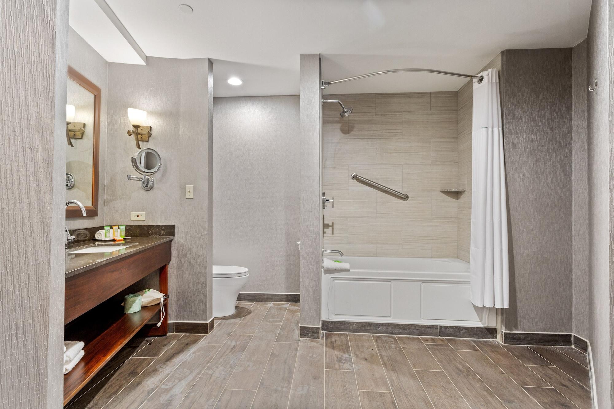 Hotel Wyndham Garden Baronne Plaza à La Nouvelle-Orléans Extérieur photo