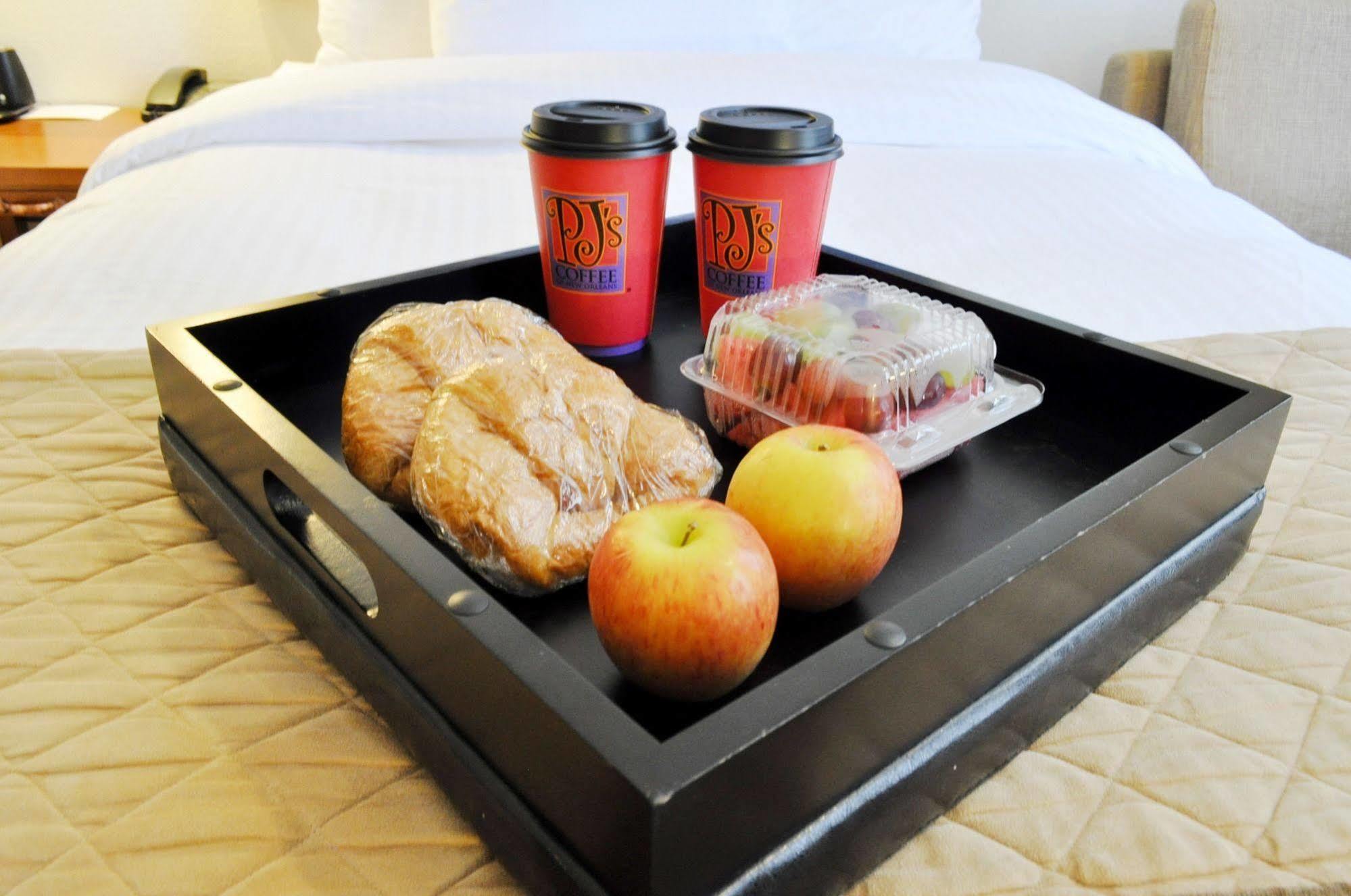 Hotel Wyndham Garden Baronne Plaza à La Nouvelle-Orléans Extérieur photo