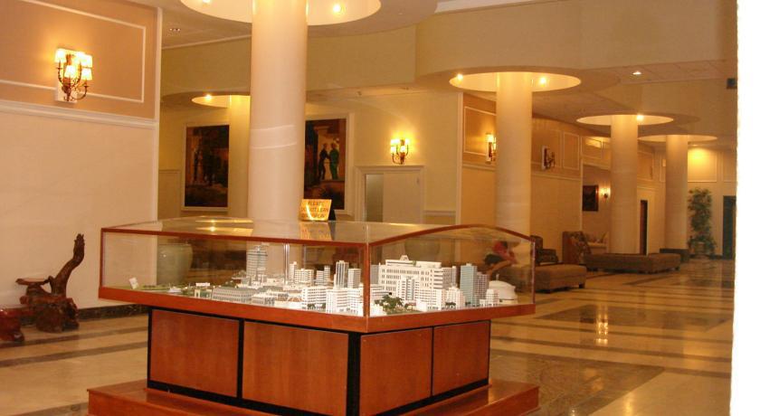 Hotel Wyndham Garden Baronne Plaza à La Nouvelle-Orléans Extérieur photo